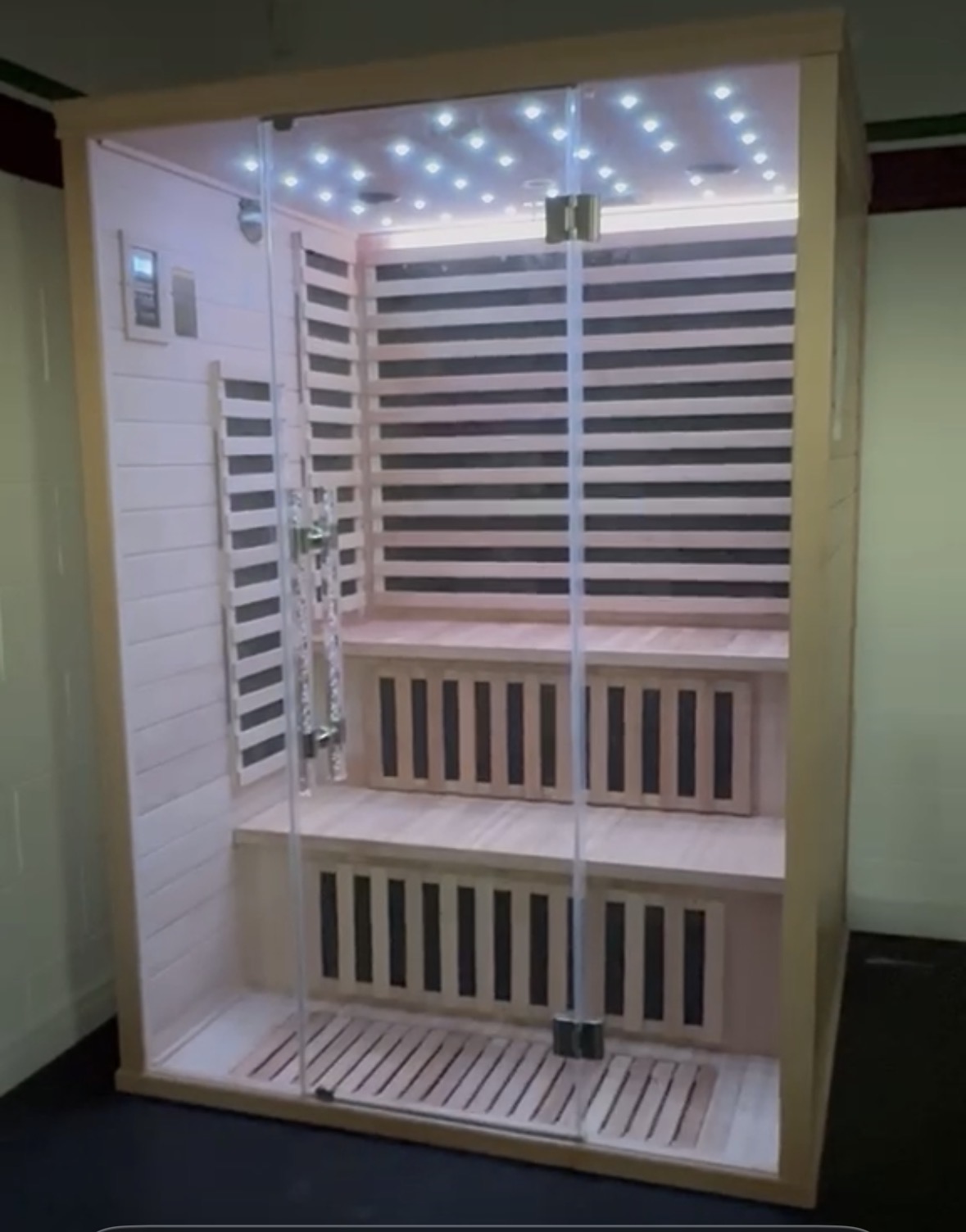 Hanko Infrared Sauna | 2 Tier Seating | 4 Person